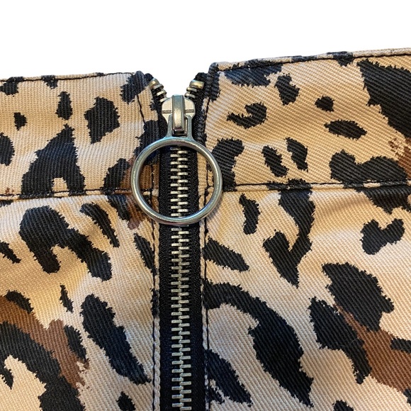 - F21 Leopard Print Denim Zip Up Mini Skirt - Picture 7 of 10
